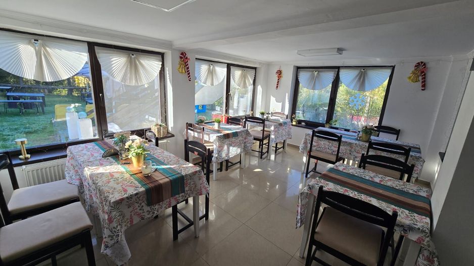 Pensiune la Cheia, moderna, functionala in totalitate, vedere mirifica (chirie) - Poză 15