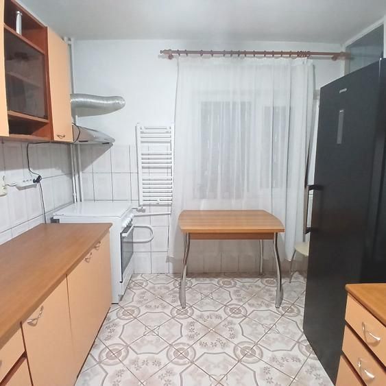 Apartament 3 camere renovat, etaj 5, bloc solid, zona Parc Sebastian - Poză 2