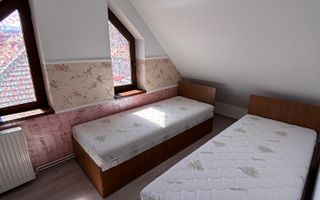 Casa vila in zona centrala - Poză 12