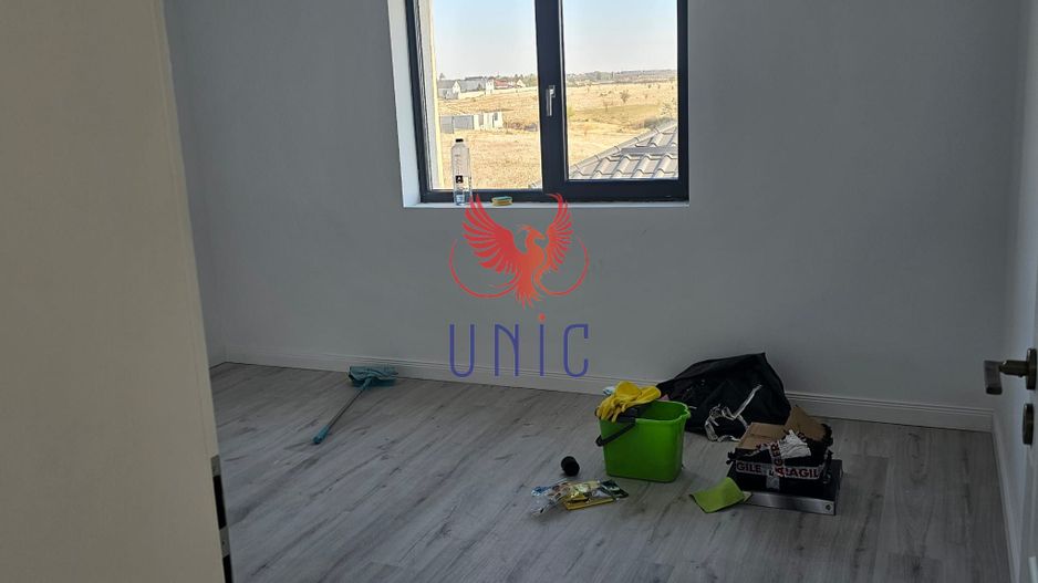 Vila 5 camere, zona rezidentiala . - Poză 4