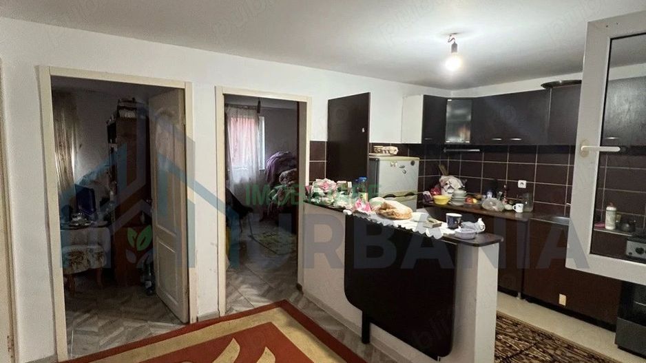 Casă de vânzare în Valea Adâncă, aproape de CUG Nicolina - Poză 3