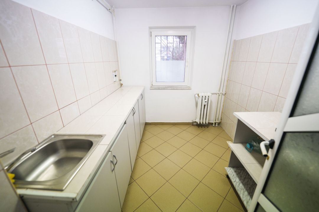 Spatiu parter, 56 mp, ideal cabinet medical, birouri sau servicii – Sarari - Poză 6