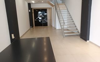 Spațiu comercial de închiriat în Craiova, zona Central - Poză 2