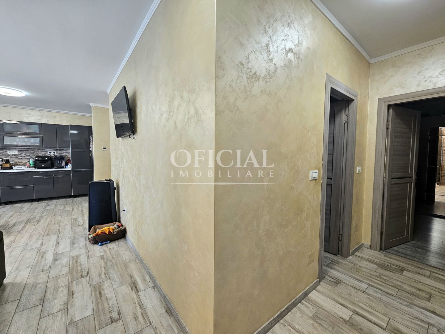 Apartament 4 Camere | 92 mp | Etaj 2 | Garaj | Zona Vivo Columna - Poză 9