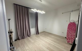 Vila modernă pe parter cu terasă închisă și pod pentru depozitare - Poză 5