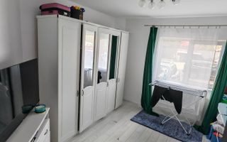 Apartament 3 camere, recent renovat – zona centrală Florești - Poză 3
