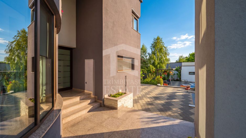 Vilă 342 mp cu piscină și 800 mp teren / 4 dormitoare / Pleașa - Poză 15