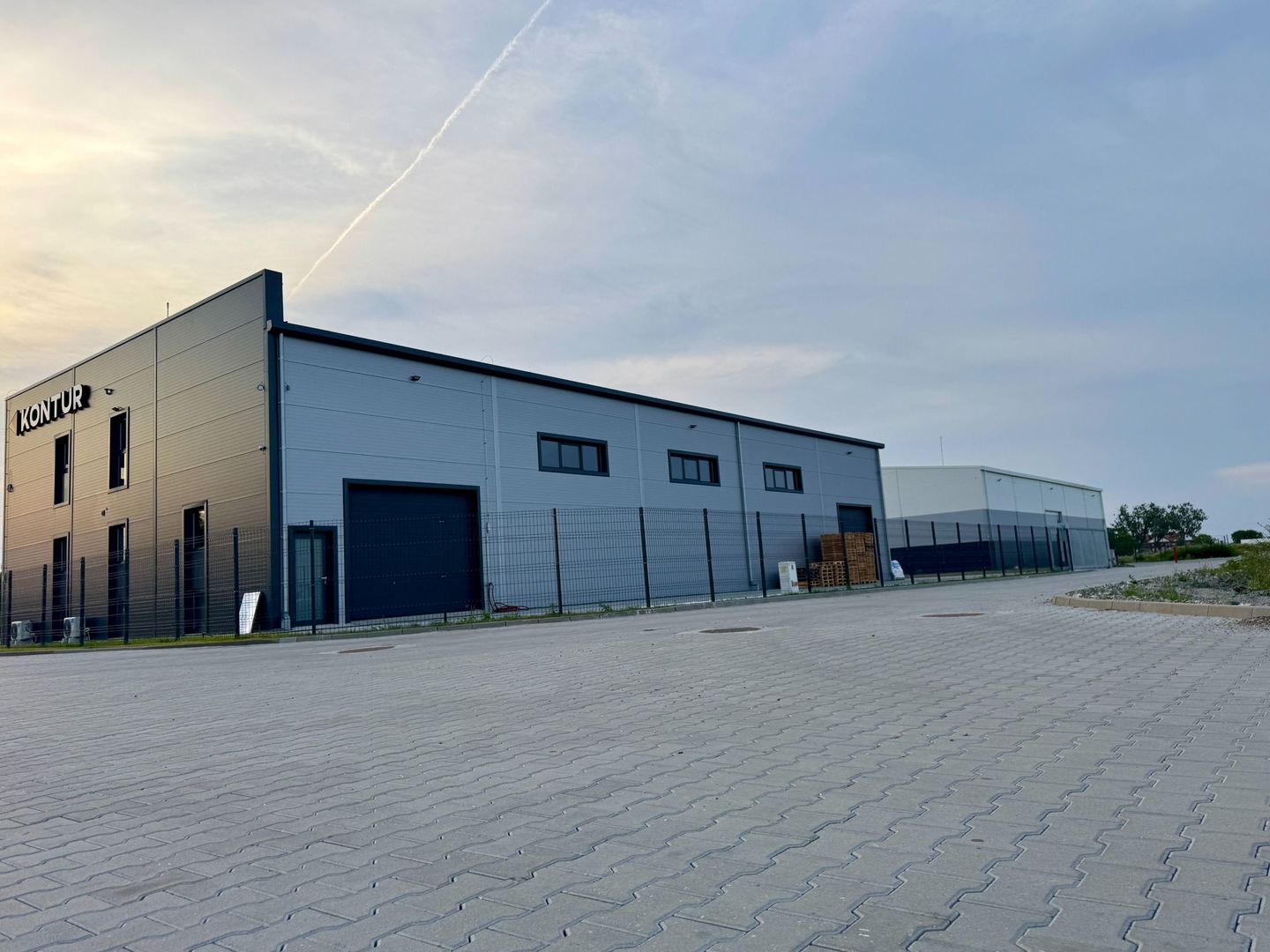 Hala industriala noua, ideal IMM - teren 1738mp, bransamente utilitati - Poză 15