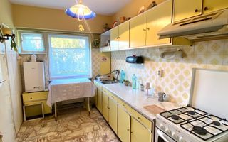 Apartament ultracentral 4 camere cu loc de parcare privat - Poză 5