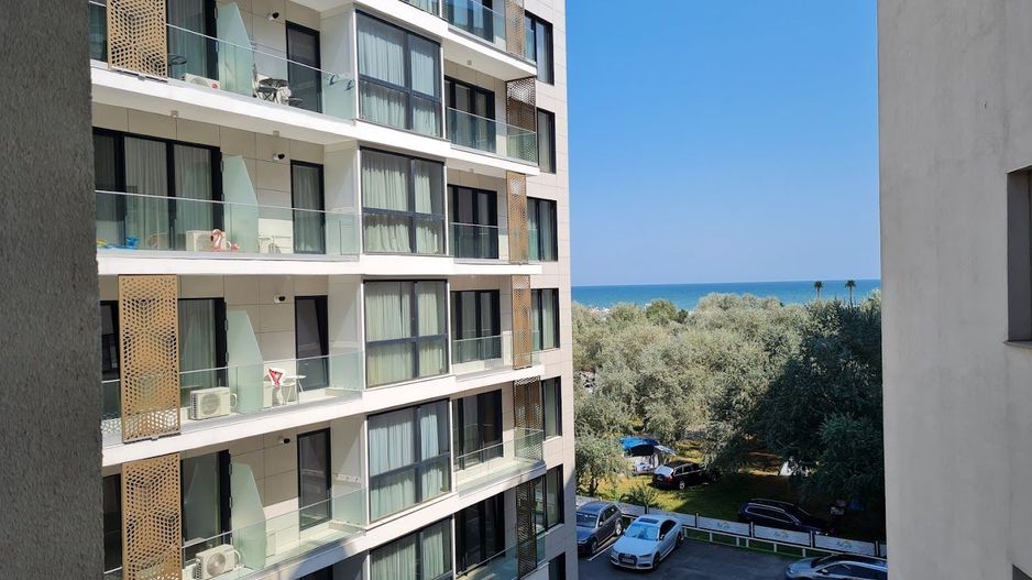 Studio de vanzare 40 mp Et. 3/4  Mamaia nord Twin Rezidence aproape de plaja - Poză 5