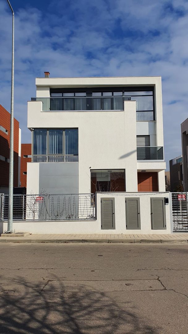 Vânzare vilă 6 camere | Vedere Lacul Grivița - Poză 24