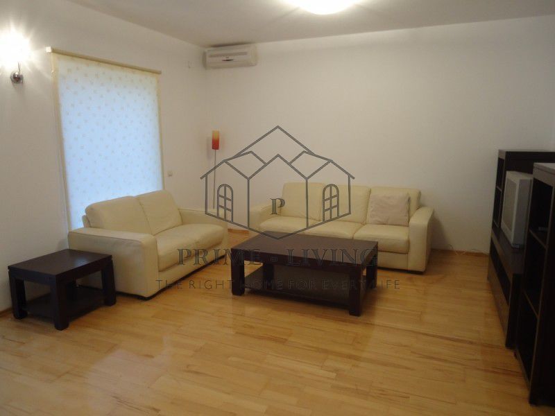 VILA RECENT RENOVATA LA INCHIRIERE - Poză 3