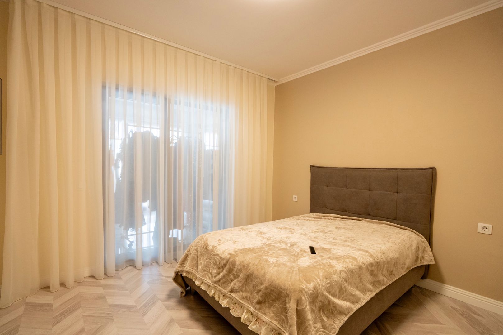 Casa lux Santandrei 3 dormitoare 2 bai 2 terase 2 bucatarii - Poză 15