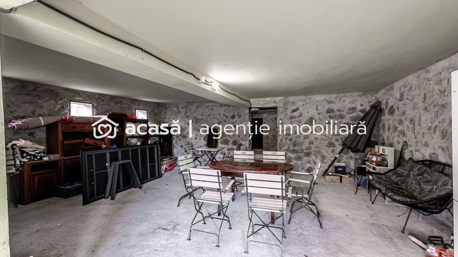 Casă în localitatea Miniș - Comision 0% la cumparare - Poză 14
