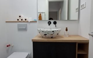 3 camere, La Cheie, 2 bai, Etaj 2/4 Grigorescu!! - Poză 14