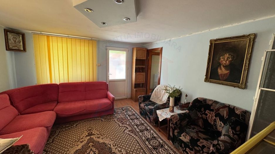 85.000 Euro- casa +magazin+garaj in com Smardan, sat Cismele, - Poză 1