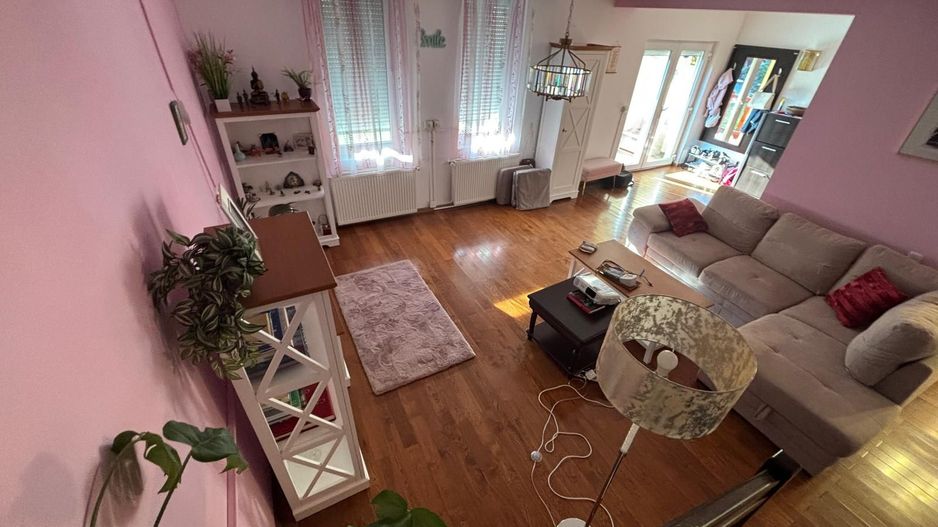 Vila deosebita aproape de padure - Poză 23