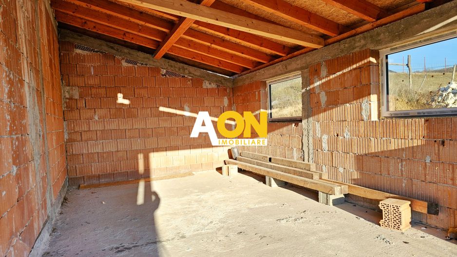 Casa la rosu, 5 camere, garaj, 479 mp teren, com. Ciugud - Poză 16