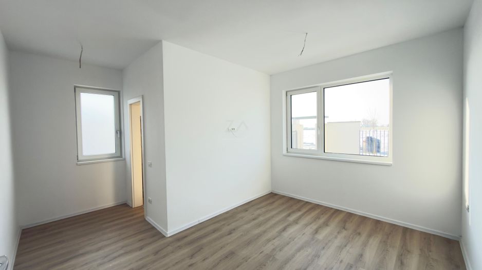 COMISION 0! Duplex finalizat - 5 camere, 3 bai. Panouri fotovoltaice. - Poză 7