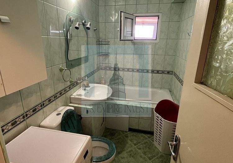 De vânzare apartament 3 camere/ Ghimbav - Poză 8