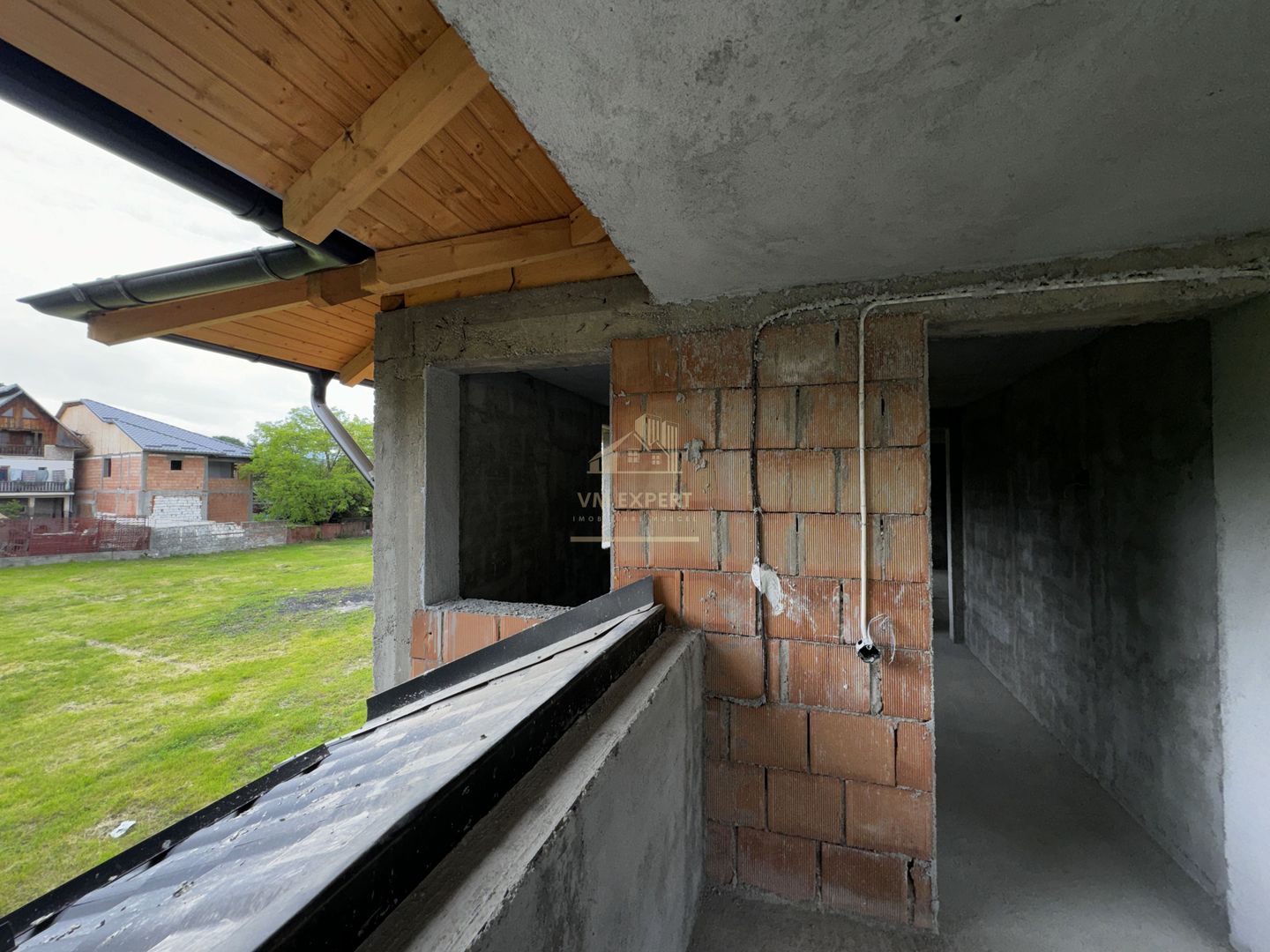 VILA 5 CAMERE, ZONA ULTRA CENTRALA, CAMPULUNG MUSCEL, TEREN 500 MP - Poză 21