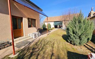 Casa 4 camere + anexe, 2084 mp teren, Totoi, la 10 km de Alba Iulia - Poză 2