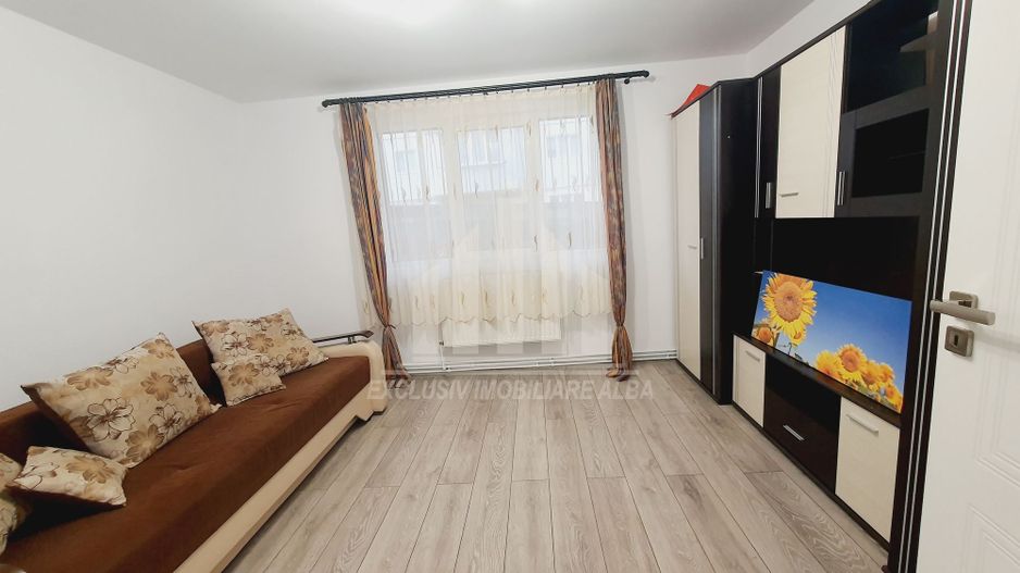 Apartament cu 2 camere decomandate de inchiriat, Cetate - Poză 4