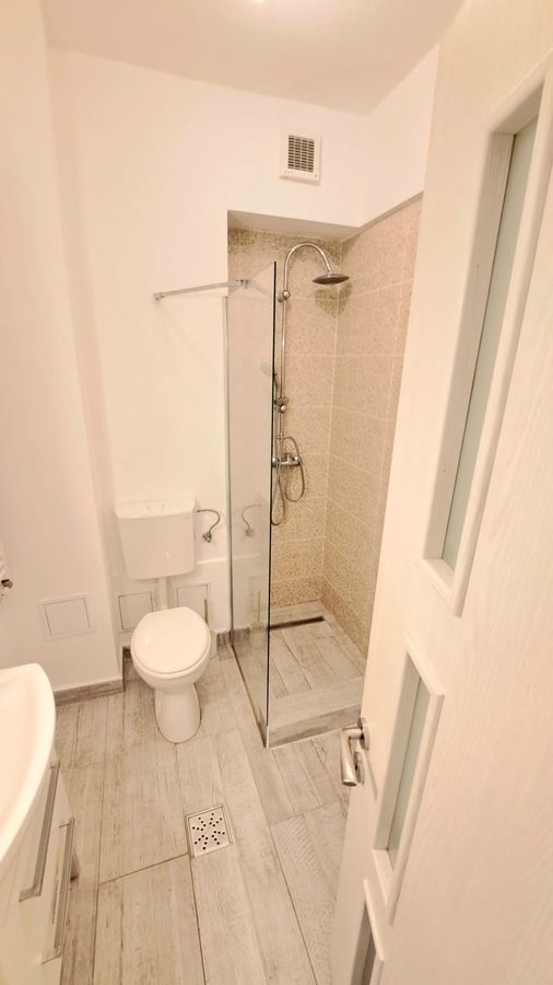 Studio de vanzare - Poză 6