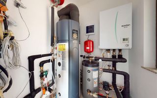 Case cu suflet – 455 mp utili + teren 1.000 mp Bălăceanca - Poză 17