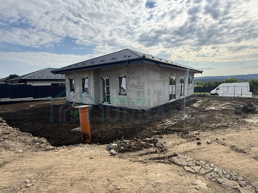 Casă parter de vânzare în Horpaz, Miroslava – 4 camere, 92 mp utili - Poză 2