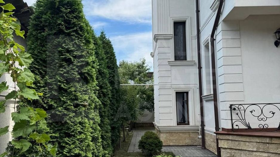 Chirie, casă 350 mp + 6 ari, str. Alexei Mateevici, Centru - Poză 1