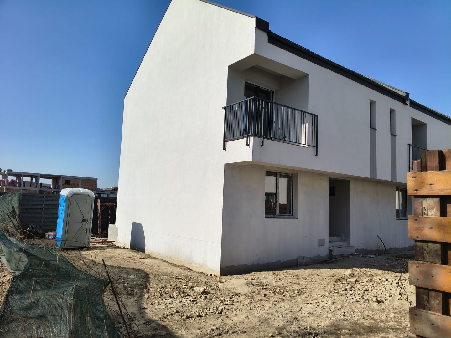 vila insir. 4cam,3bai + 1-2-3 parcari/centru Popesti Leordeni - Poză 1