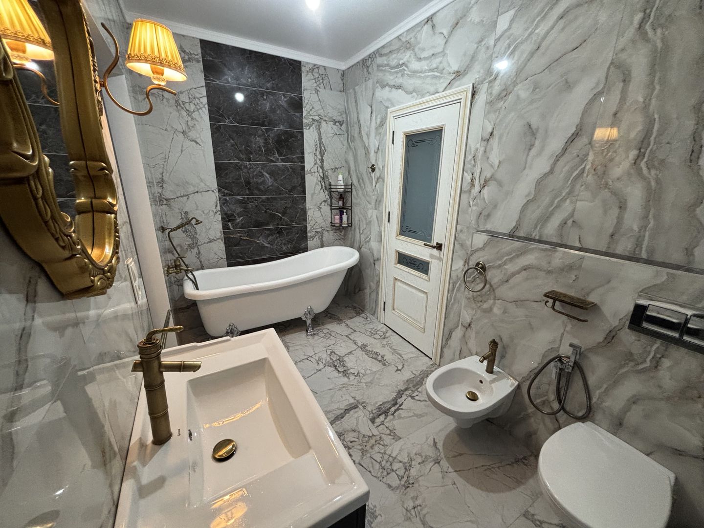 Casa INDIVIDUALA 6 camere, curte superba - zona Brana, Selimbar - Poză 28