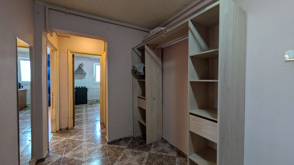 3 Camere Giulești, 60mp, Vedere Panoramică, Total de Renovat - Poză 11
