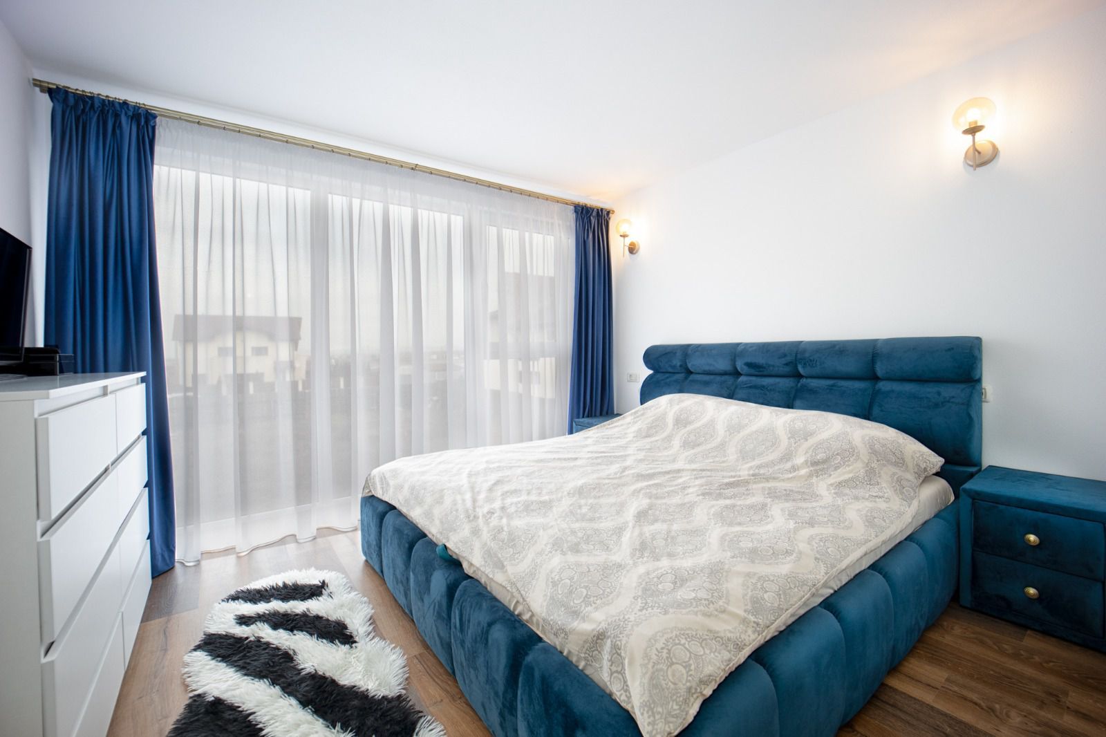 Casă înșiruită de vânzare în Sânpetru | Mobilată și utilată premium - Poză 9