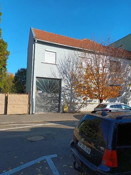 BRASADAS vinde casa cu etaj, 4 camere, central, acces cu masina. - Poză 1