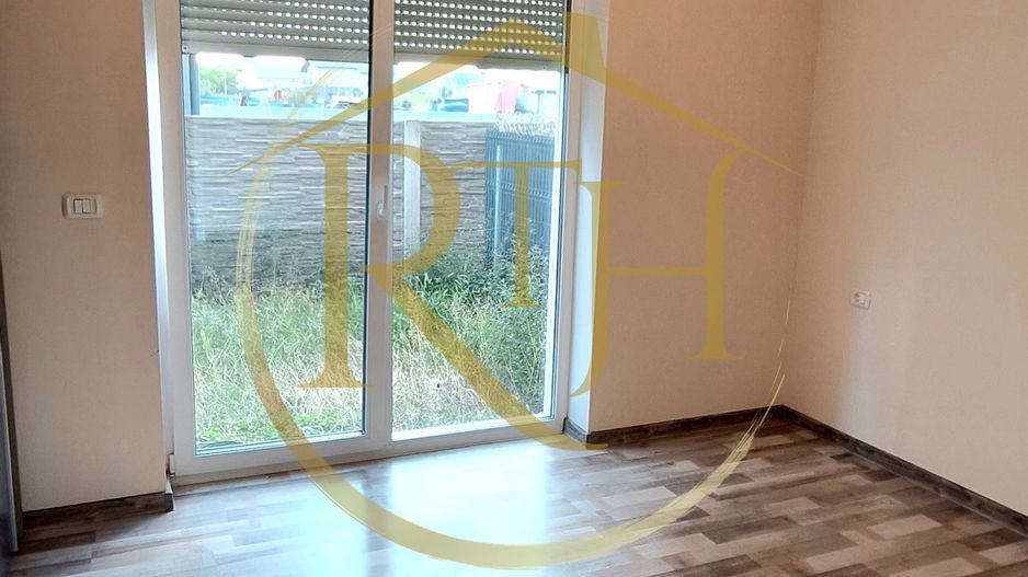 Oferim spre vanzare apartament 2 camere, 60 mp curte, Giroc, 0% Comision - Poză 11