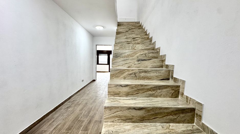 Duplex spațios, prima închiriere, in zona Lunei - Poză 10