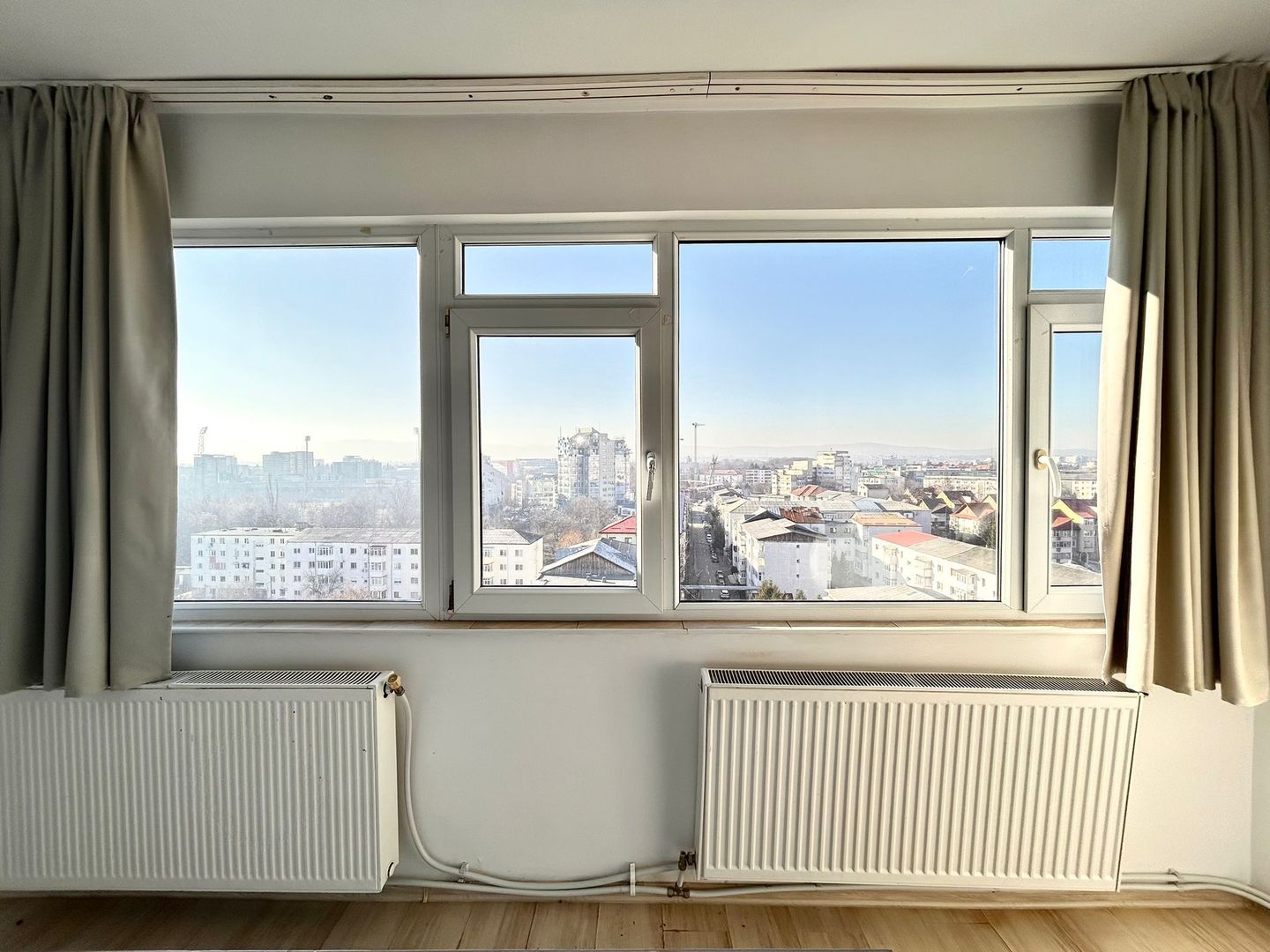 Apartament cu 3 camere decomandat cu panorama - Poză 9