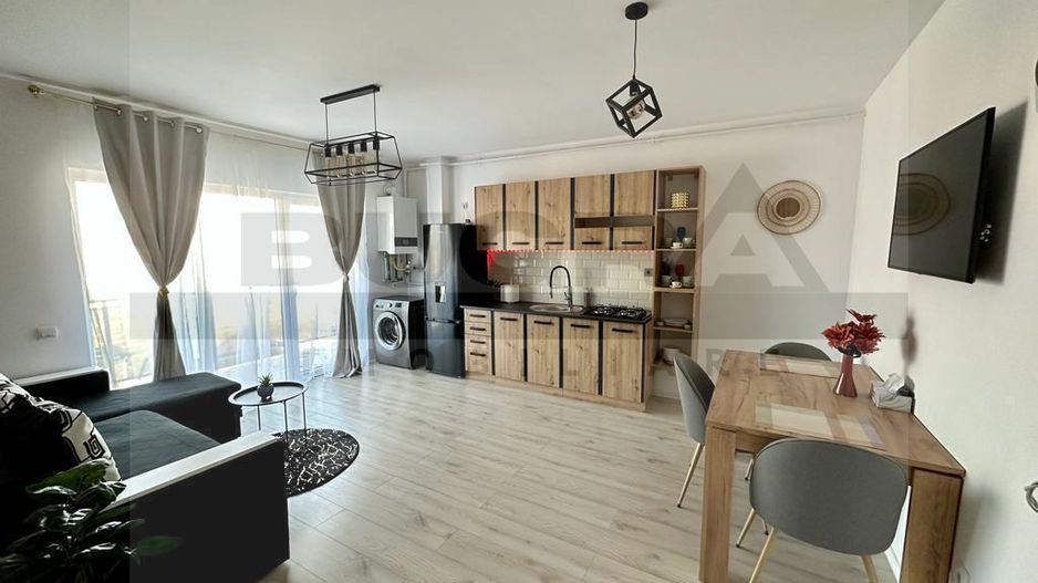 Apartament 2 camere, balcon, parcare, zona Teilor - Poză 1