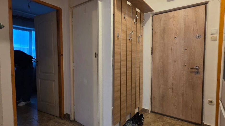 Apartament ingrijit- 2 camere-  5min de M. Piata Sudului - Poză 9