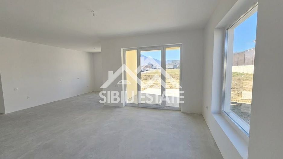 Casa noua 4 camere, 2 bai, pe un singur nivel - Poză 2