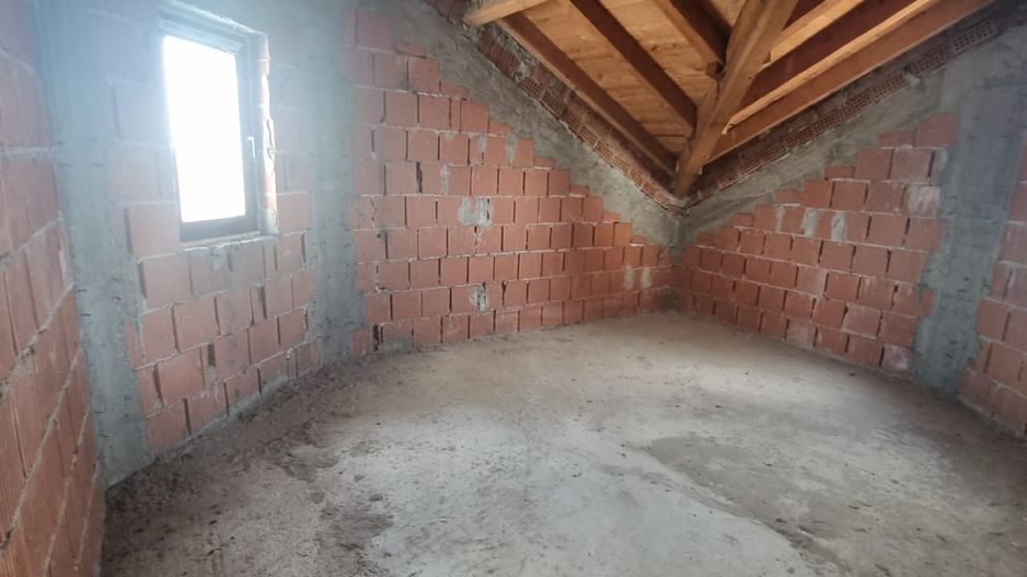 Casă la roșu în Brănești, oportunitate de preț - Poză 9