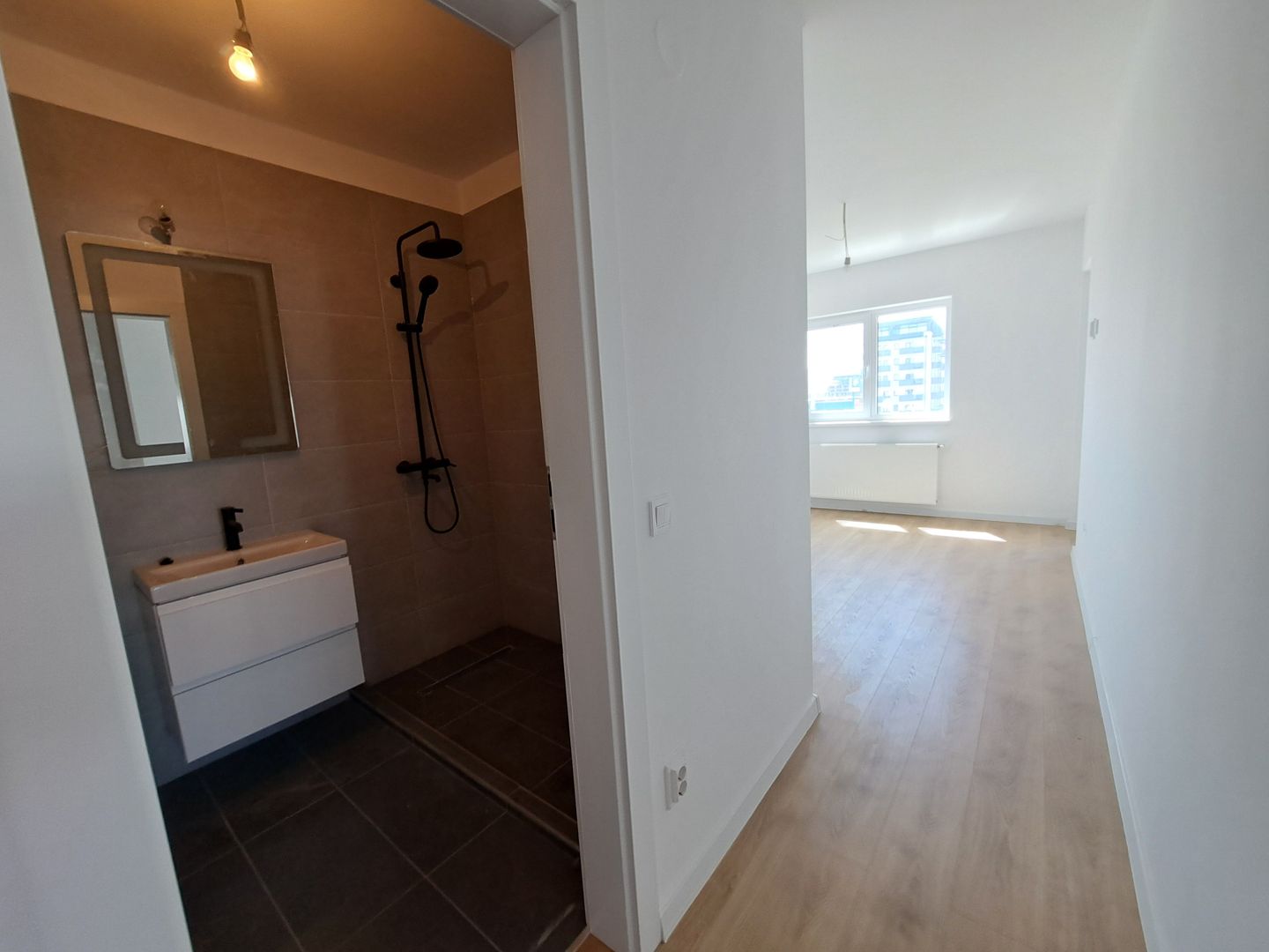 Apartament 4 camere, 2 bai Sibiu - Bloc nou, lift - Poză 10