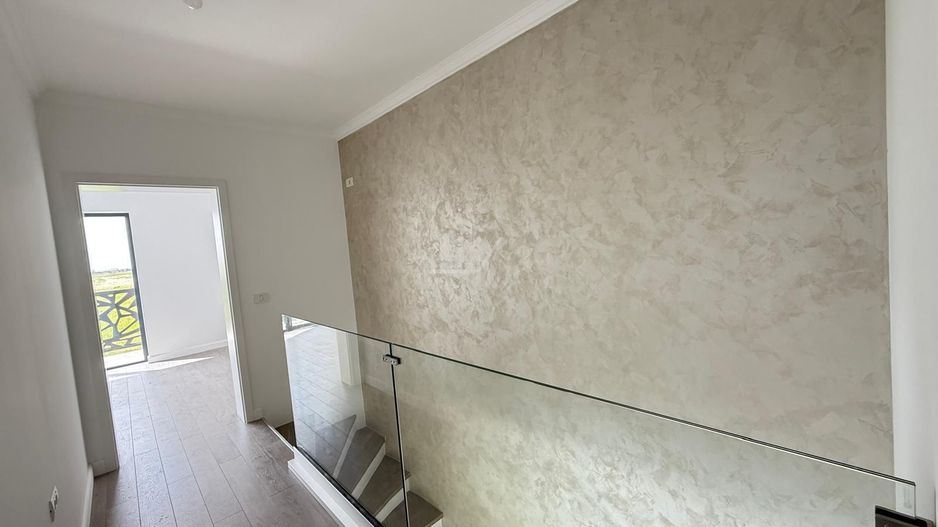 Duplex finalizat despartit prin camera tehnica. 3 dormitoare. 2 balcoane. - Poză 10