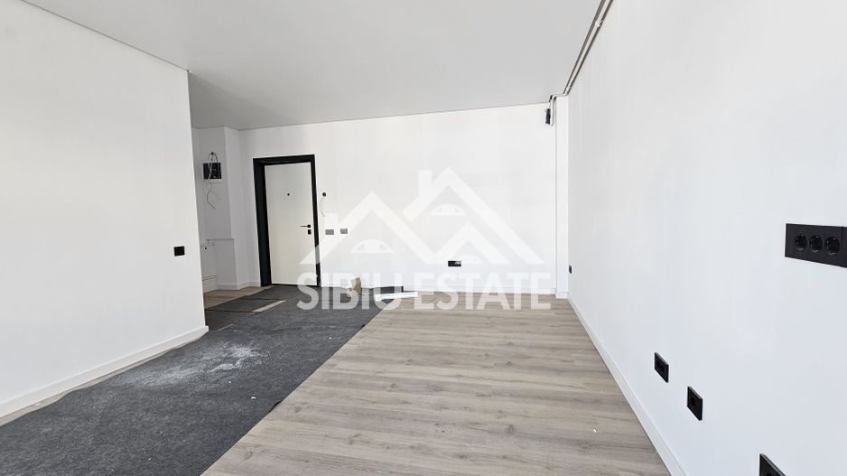 Apartament Sibiu central 3 camere, 2bai, lift garaj NOU - Poză 4