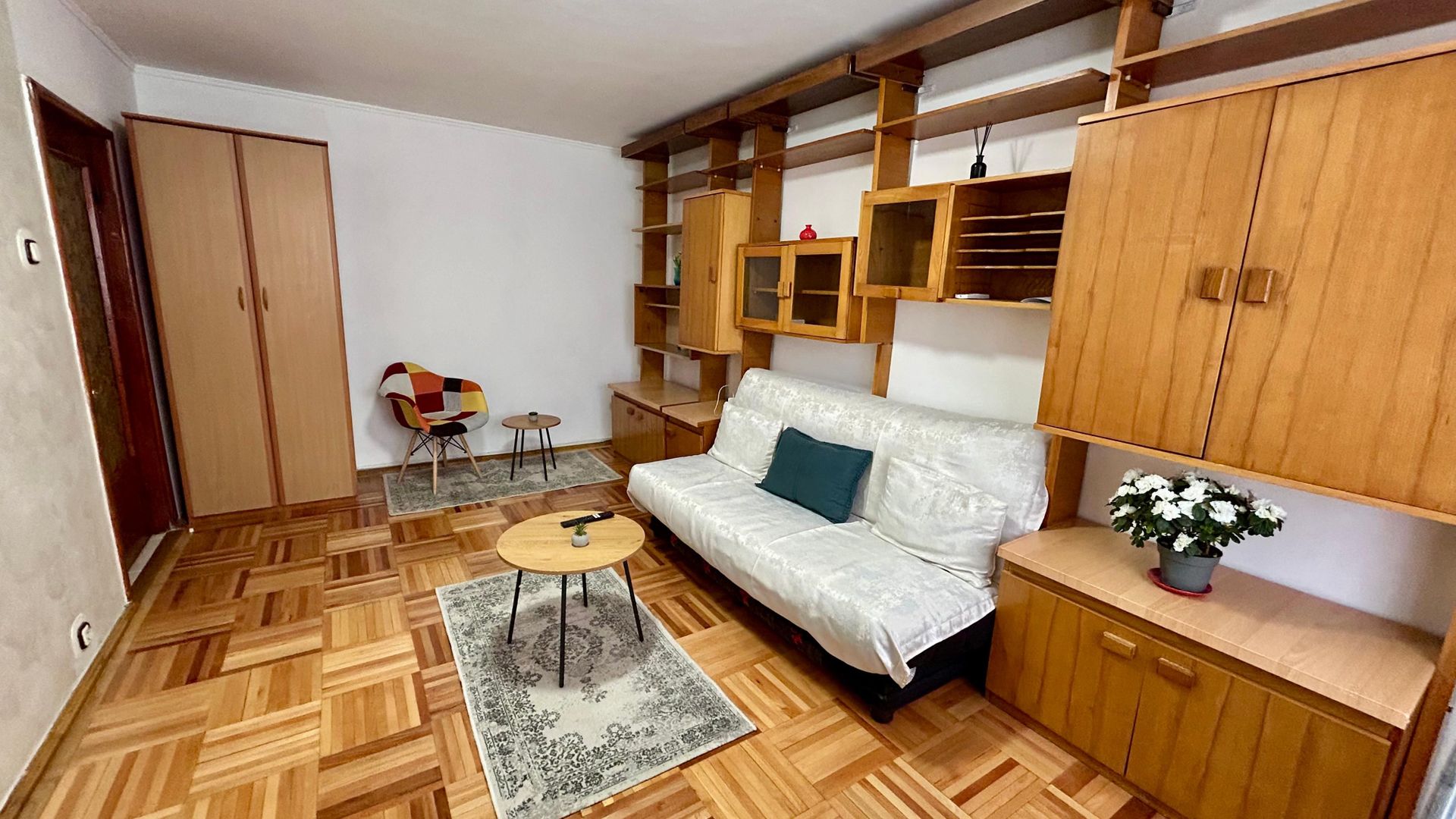 AP. 2 CAMERE DRISTOR,BLOC REABILITAT, BUCATARIE INCHISA, MODERN - Poză 2