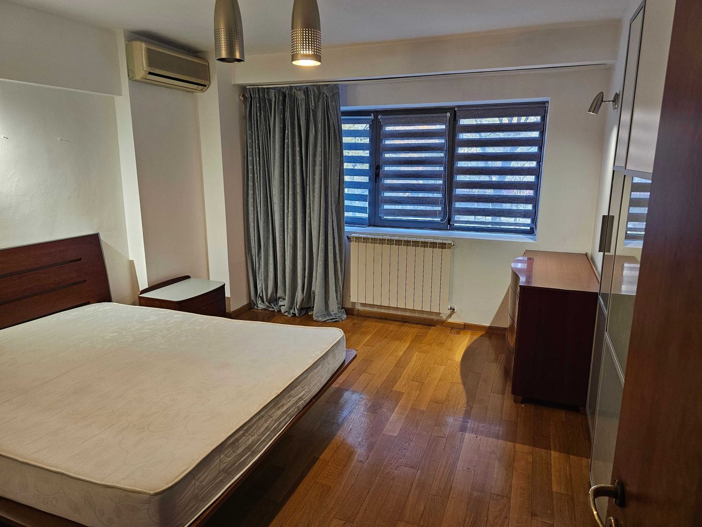 Vanzare Apartament 3 Camere de Prestigiu Stradal  pe Bulevardul Decebal - Poză 6