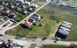 De vanzare 4500 mp Teren Miroslava deschidere la strada principala - Poză 3
