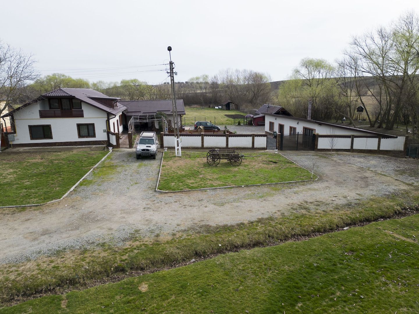 Proprietate imobiliară cu potențial extraordinar! - Poză 54